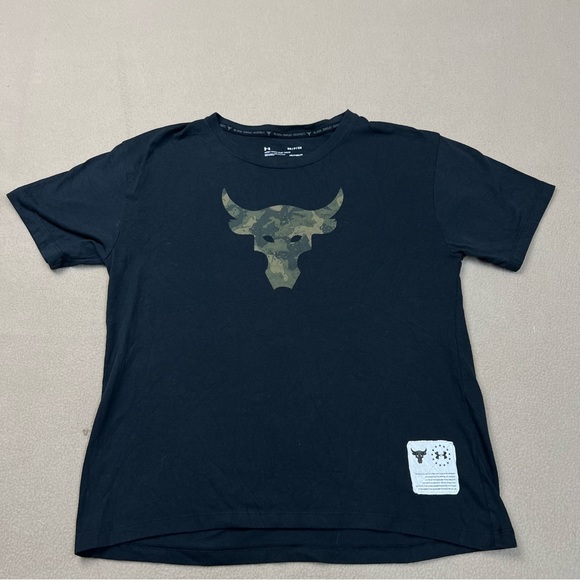 Under Armour Project Rock Shirt Womens Small Black Camo Bull Logo Short Sleeve - Picture 1 of 7